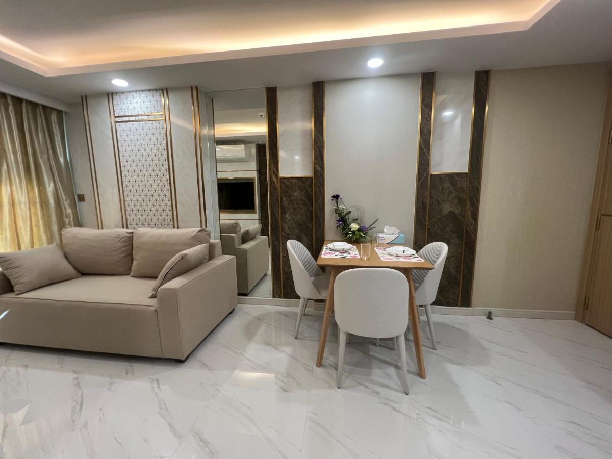 Romantic Beach Apartment芭堤雅水系高档酒店式公寓可做饭 Джомтьєн-Біч Екстер'єр фото