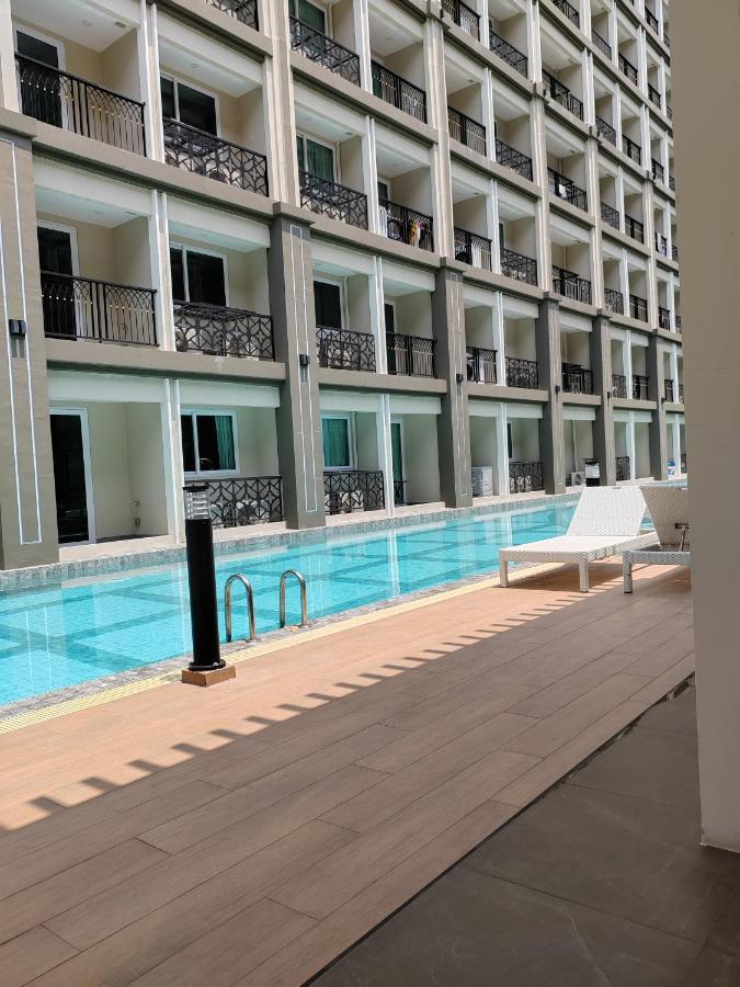 Romantic Beach Apartment芭堤雅水系高档酒店式公寓可做饭 Джомтьєн-Біч Екстер'єр фото